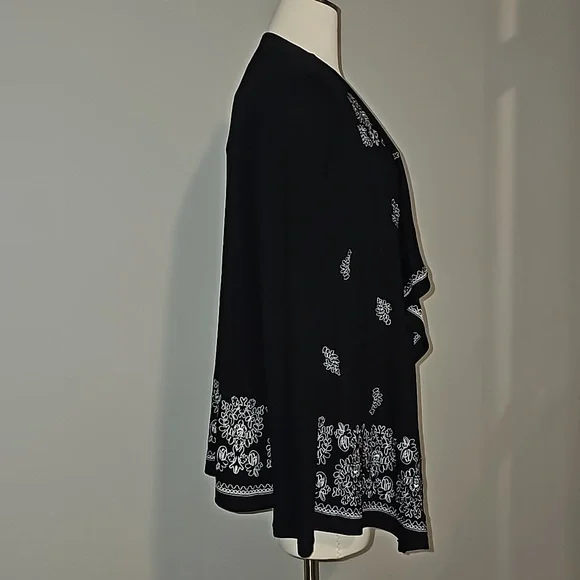 Cupio long sleeved open sweater black & white soft & Comfy NWT - Picture 5 of 13